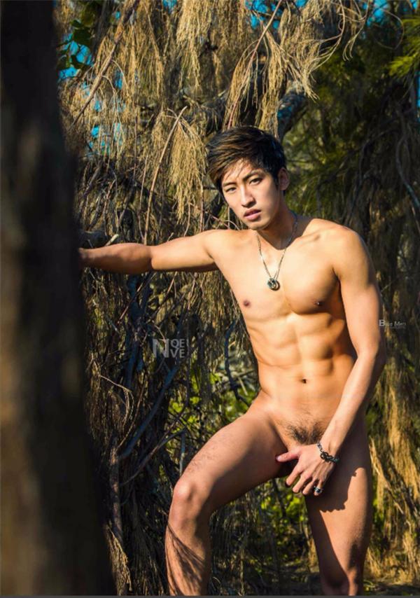 Whoseman-4-明星教練男丁格爾-芬達-全裸非全見寫真書